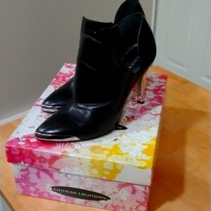 Chinese laundry booties